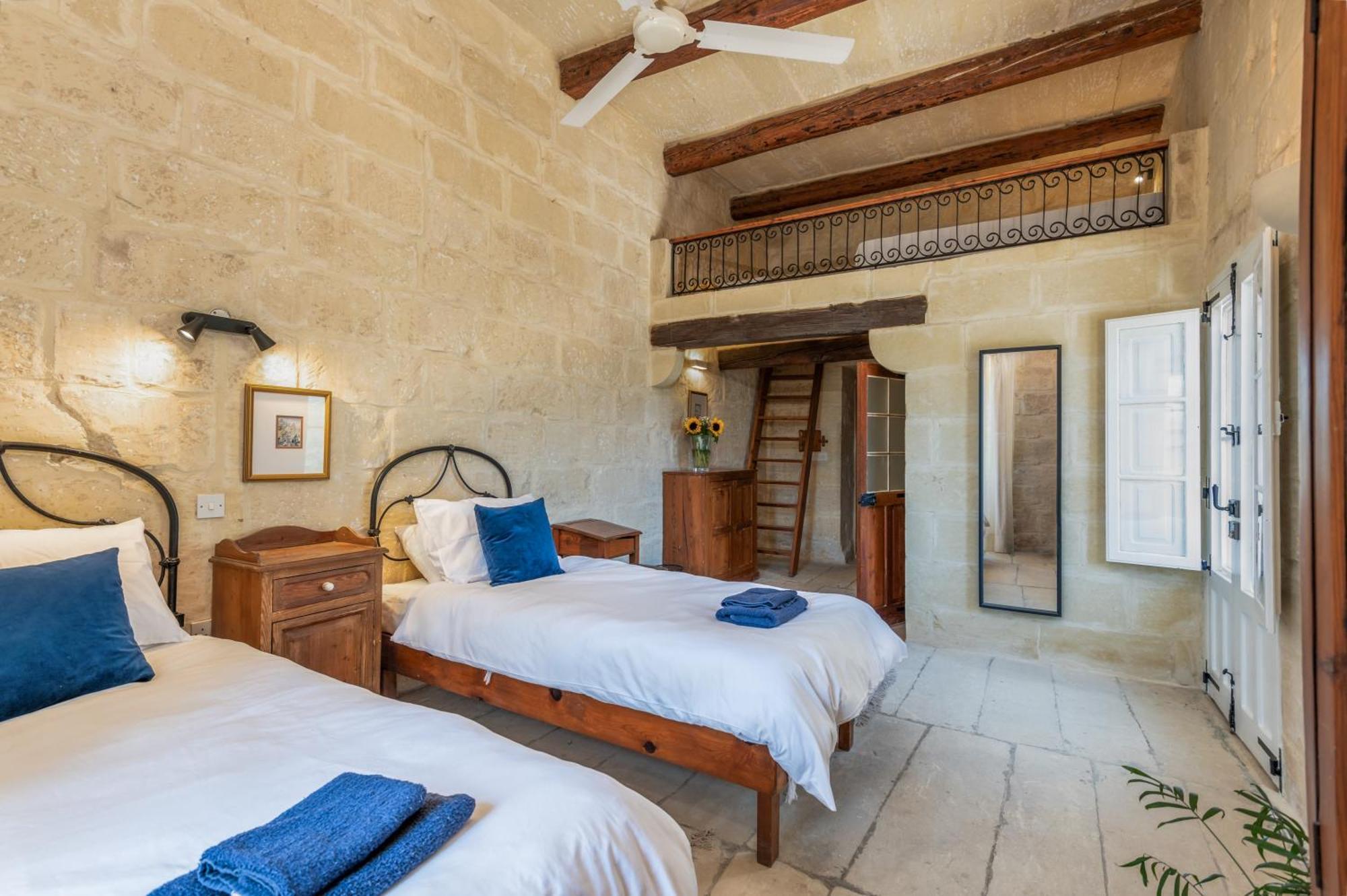 Dar Ta' Betta Farmhouse With Private Pool Għarb Dış mekan fotoğraf