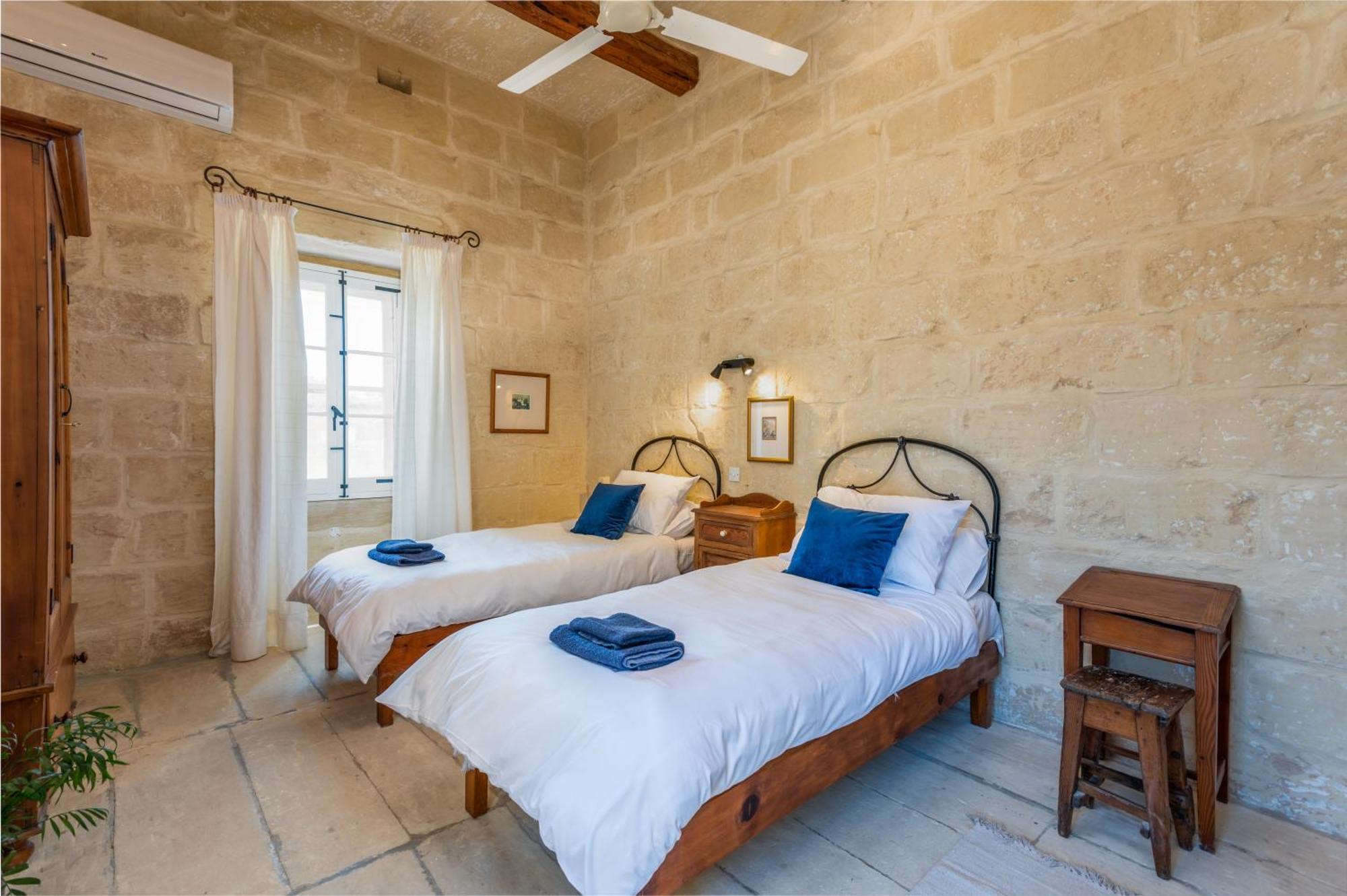 Dar Ta' Betta Farmhouse With Private Pool Għarb Dış mekan fotoğraf